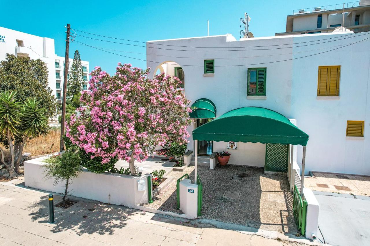 361-walk To Fig Tree Bay & Amenities Protaras
