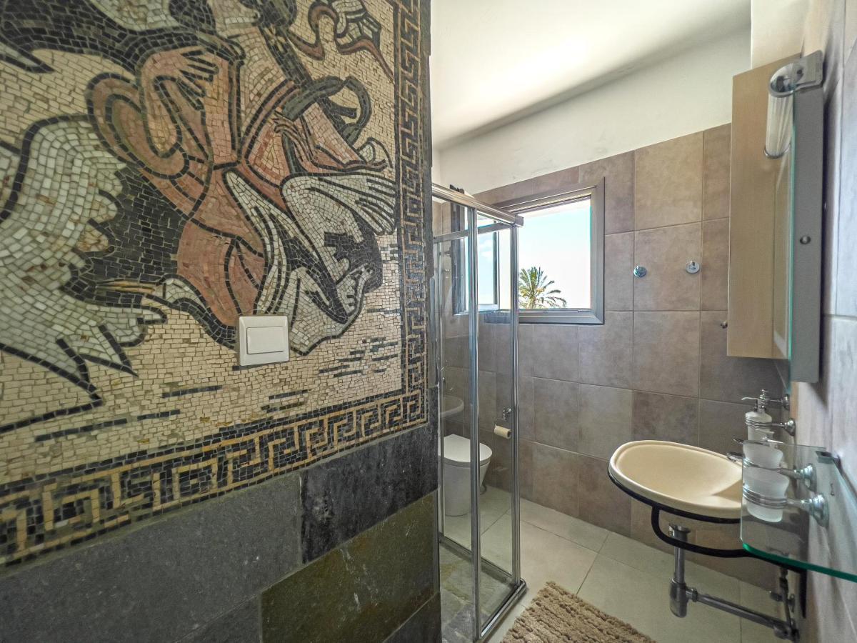 Erato Seafront Luxury Protaras