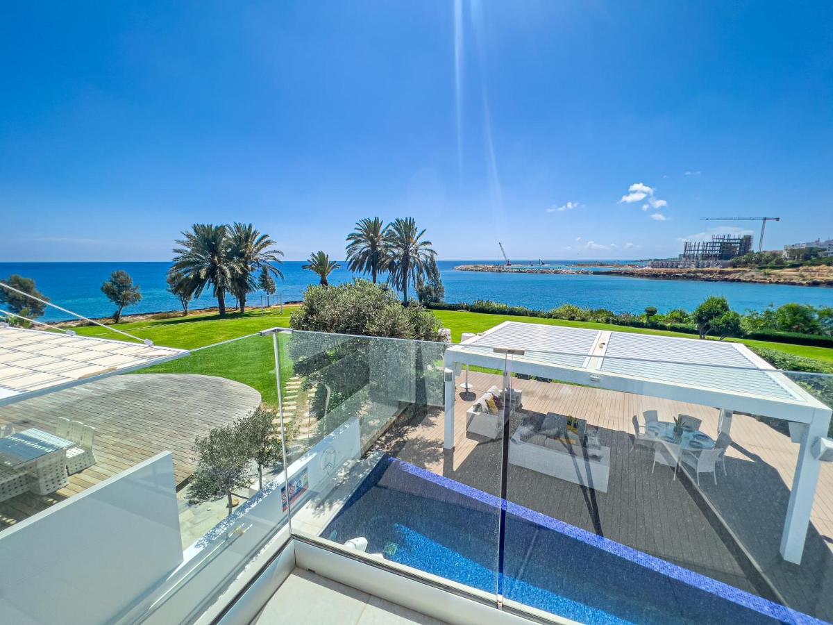 Erato Seafront Luxury Villa *