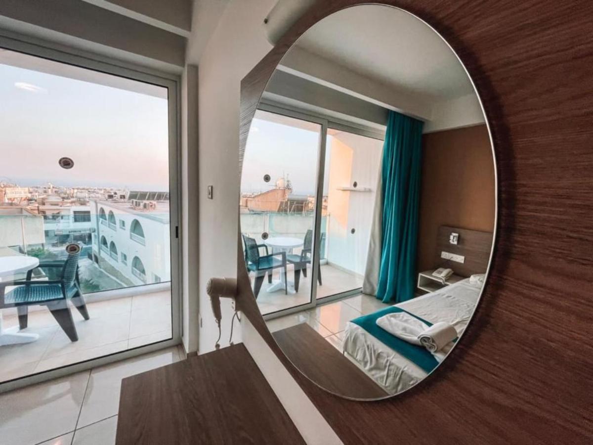 Sunny Blue Apartment