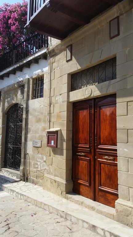 Square - With Pool 3 Minutes Walk