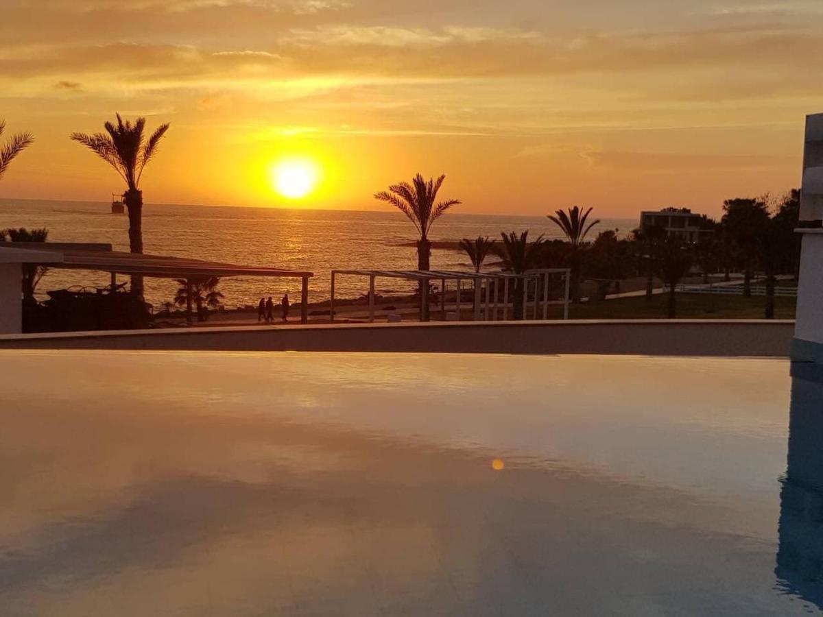 Resort King Evelthon & Klorakas