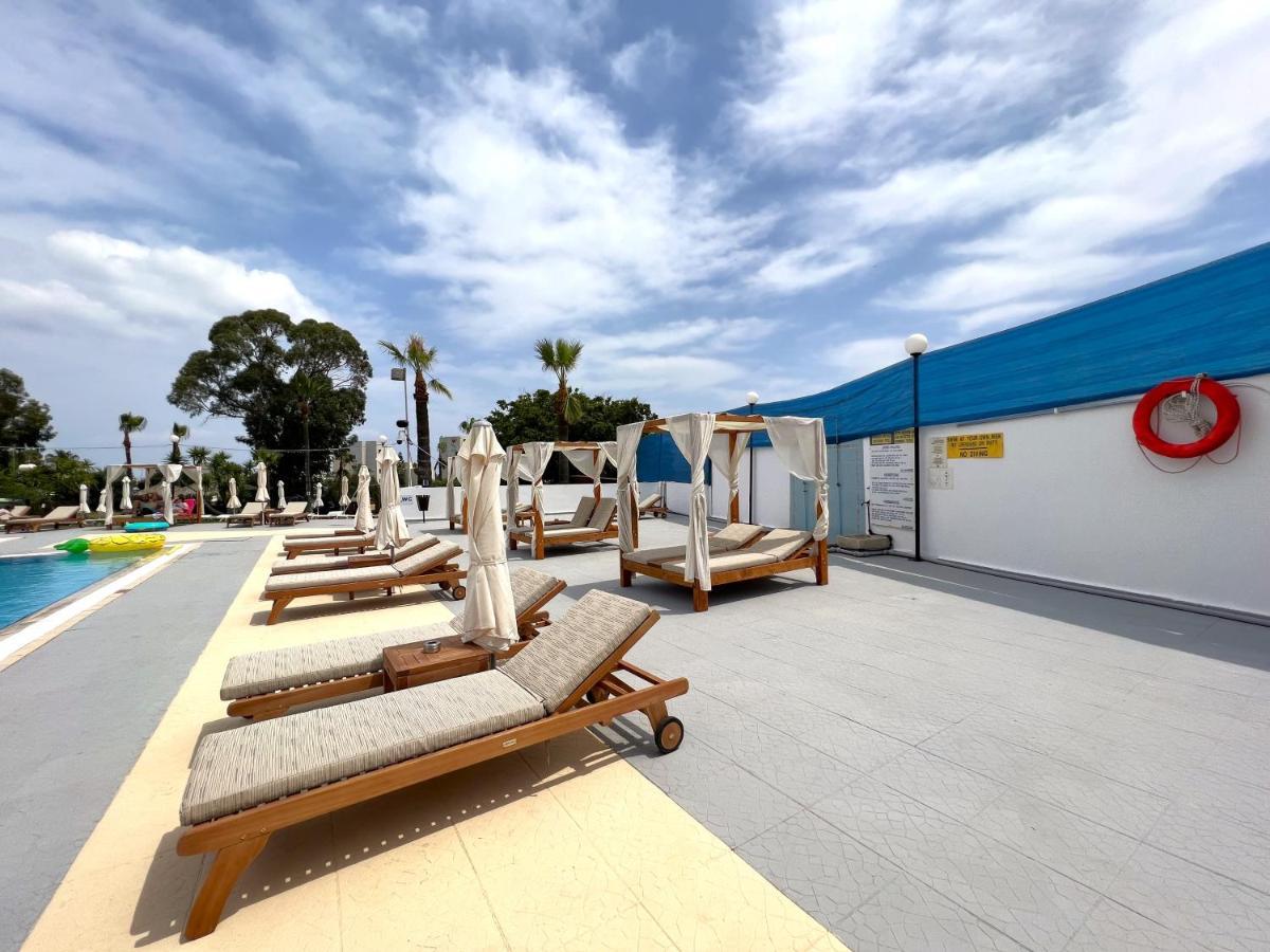 Hotel Adelais Bay 3*