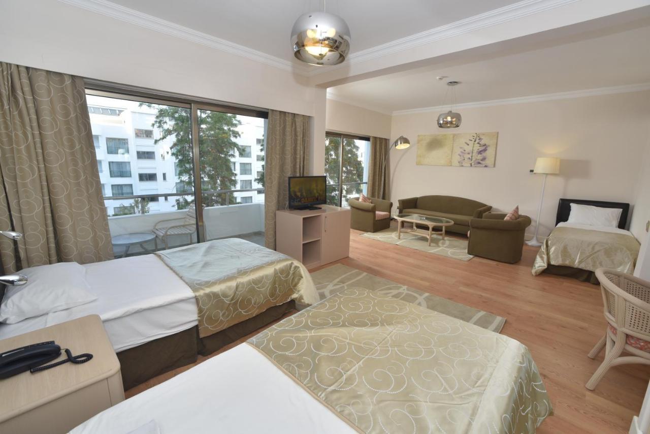 Hotel Jasmine Court & Casino