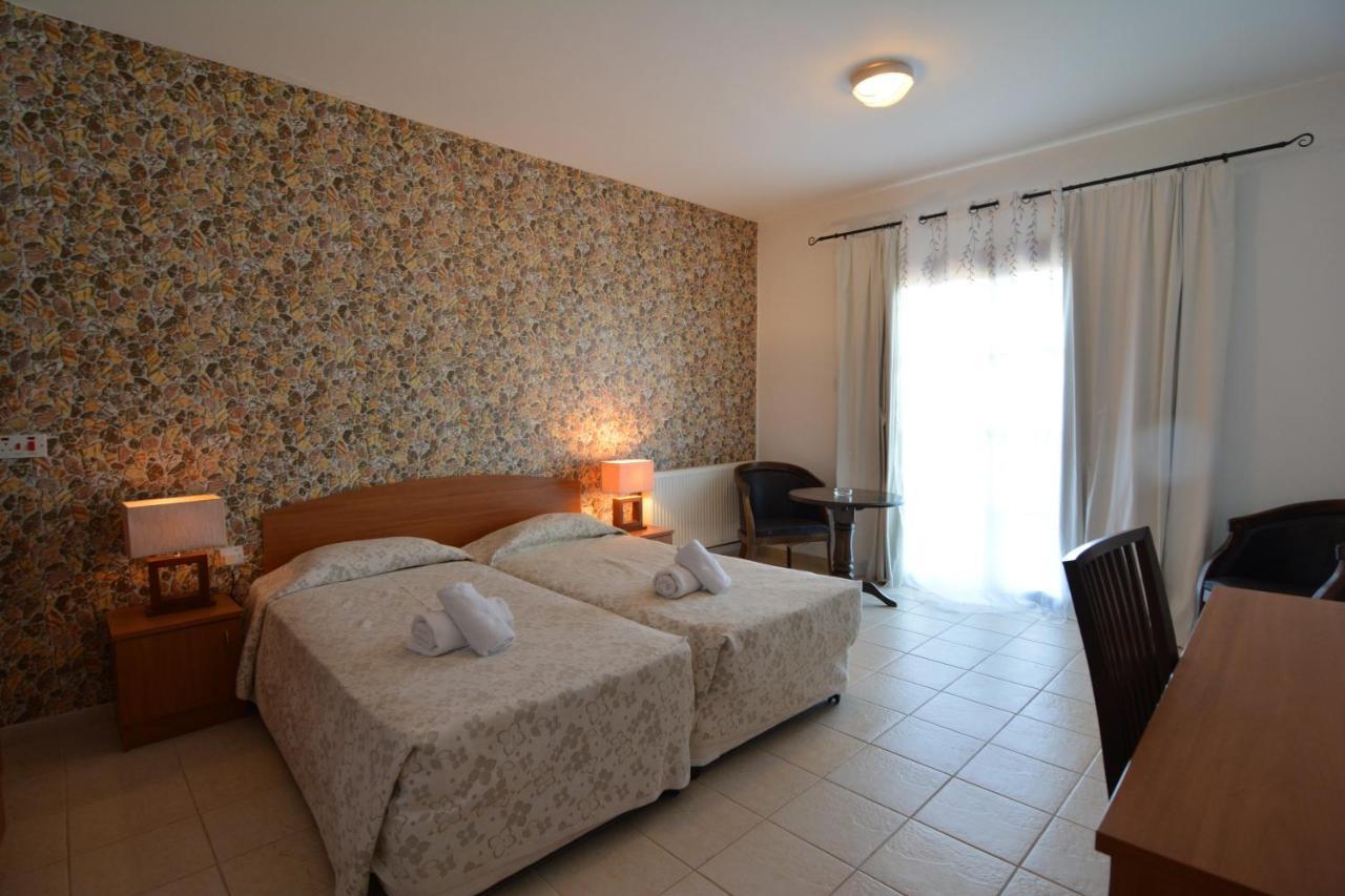Palates Hotel 3*