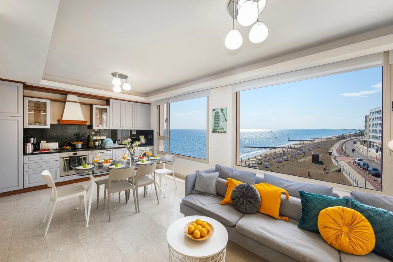 Mackenzie Beachfront Eftyhia *