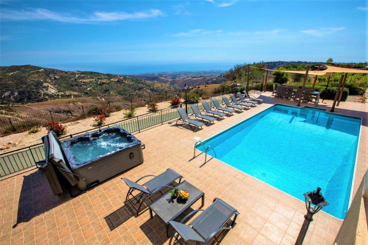 Hills View *
