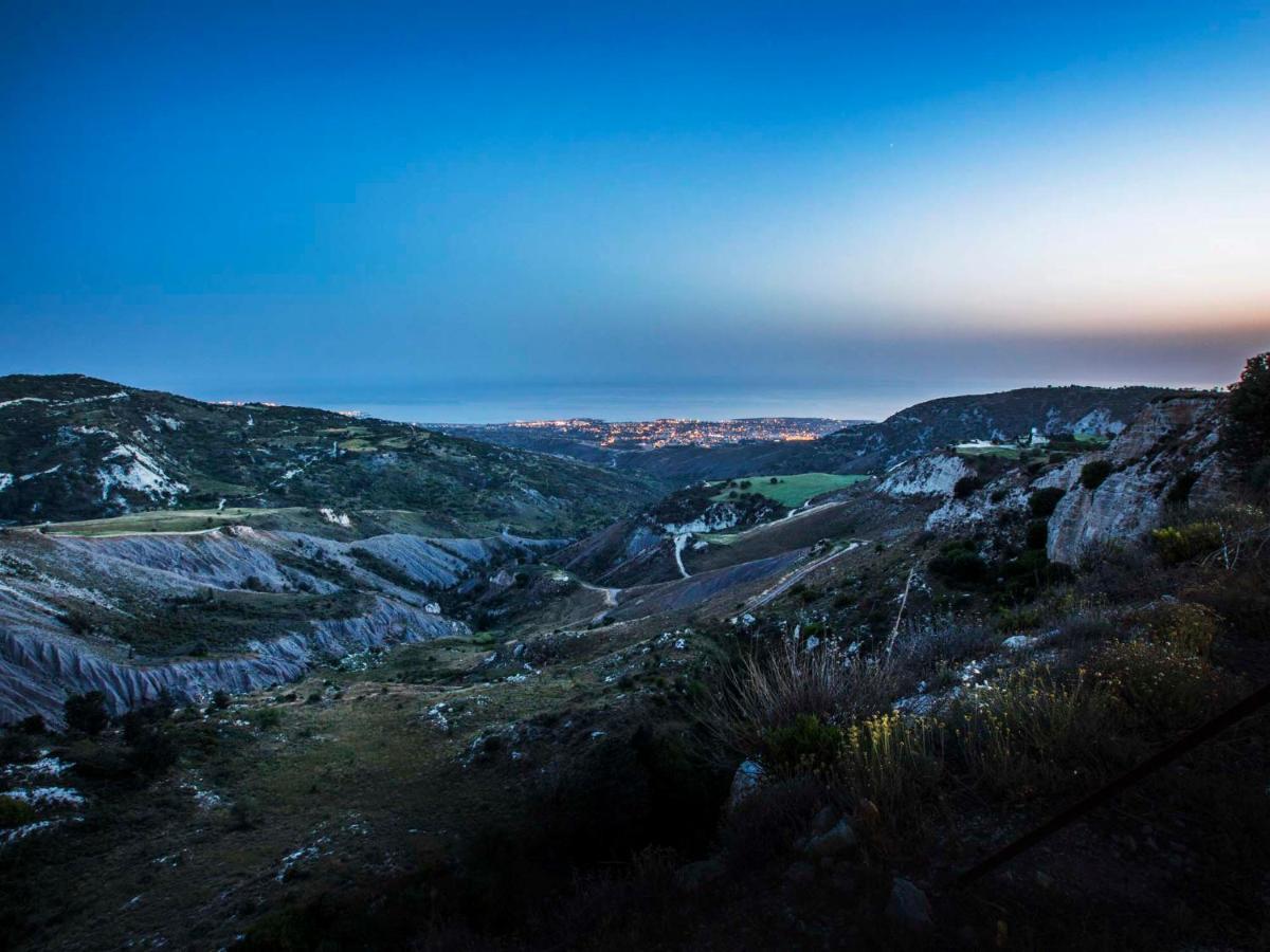 Hills View * Kathikas