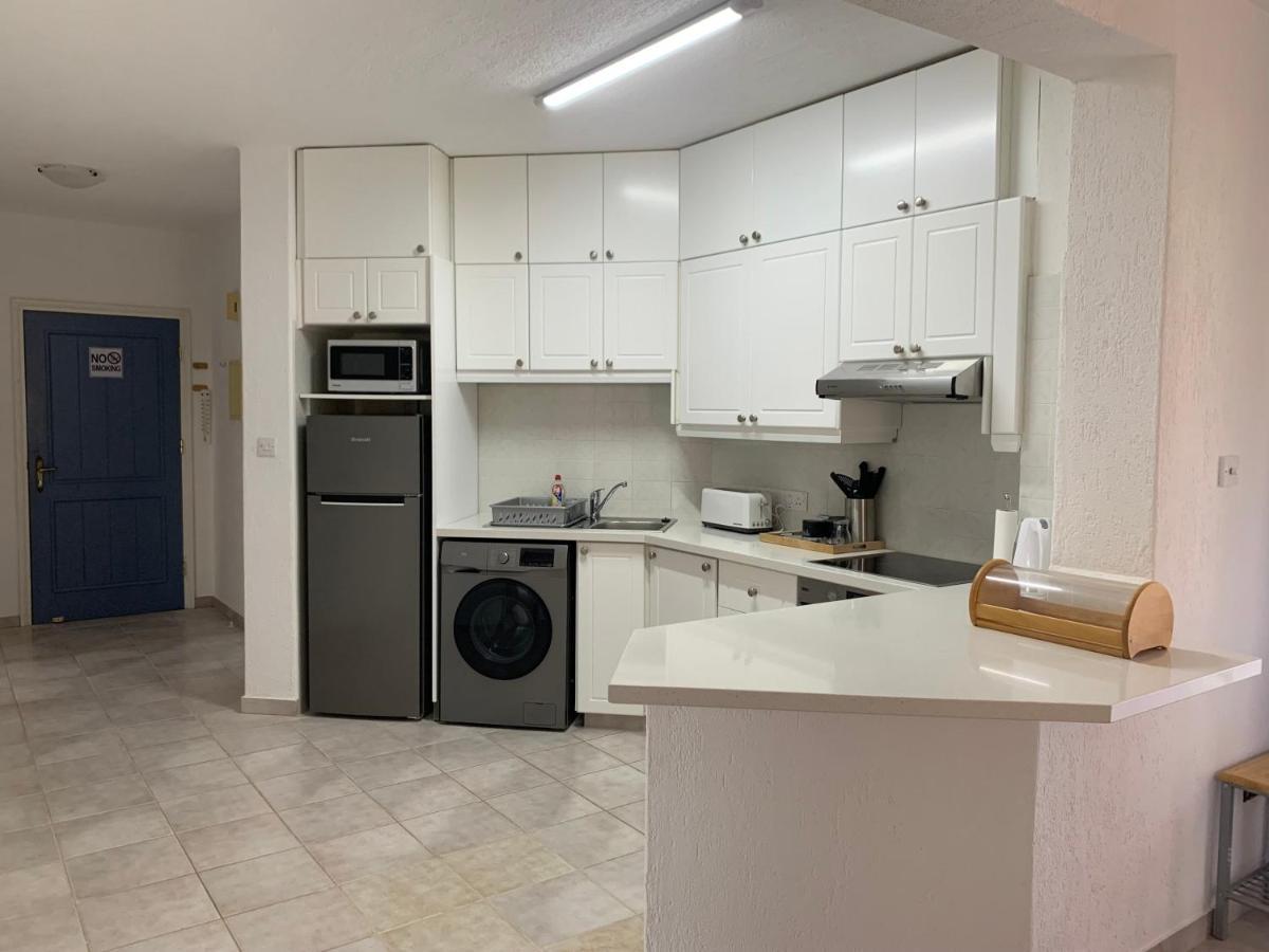 Kings Palace - Stylish, Modern 2 Bed With Sea Views Apartment Paphos