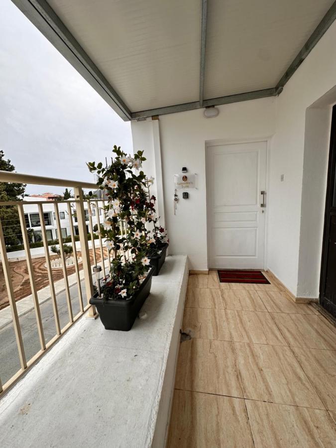 Aphrodites Apartment *