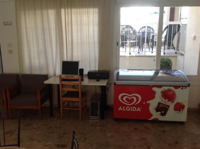 Aparthotel Sea N View Larnaca