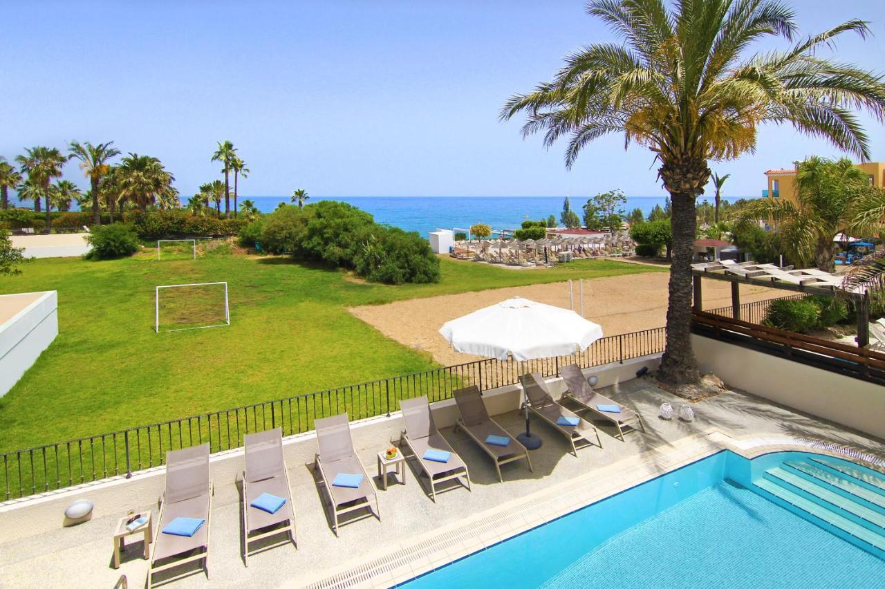 Oceania - Beachfront Villa