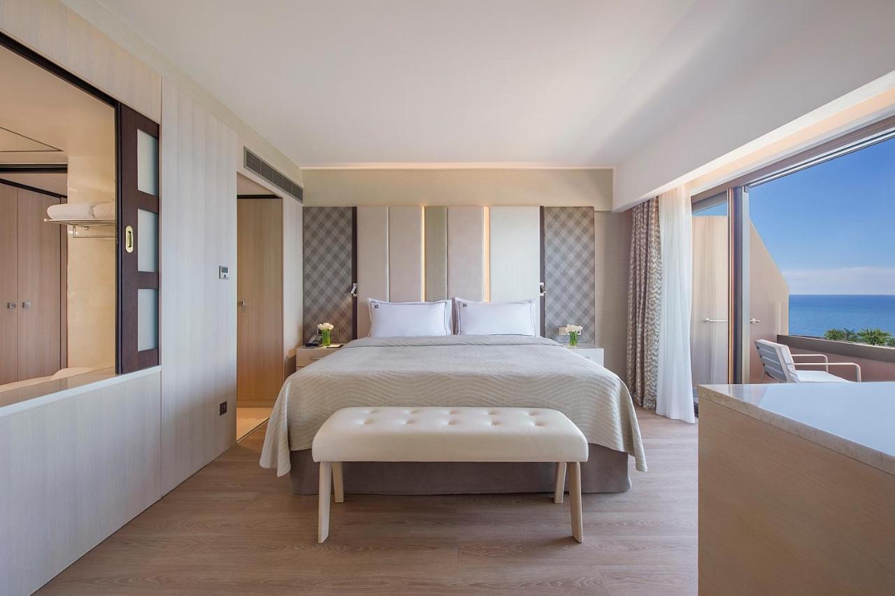 Four Seasons 5* Agios Tychonas