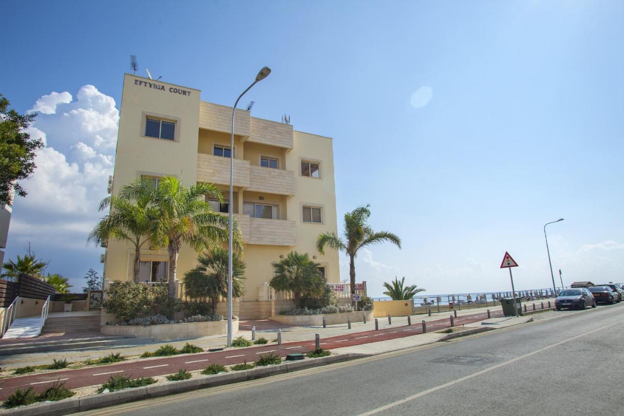 Mackenzie Beachfront Eftyhia Apartment