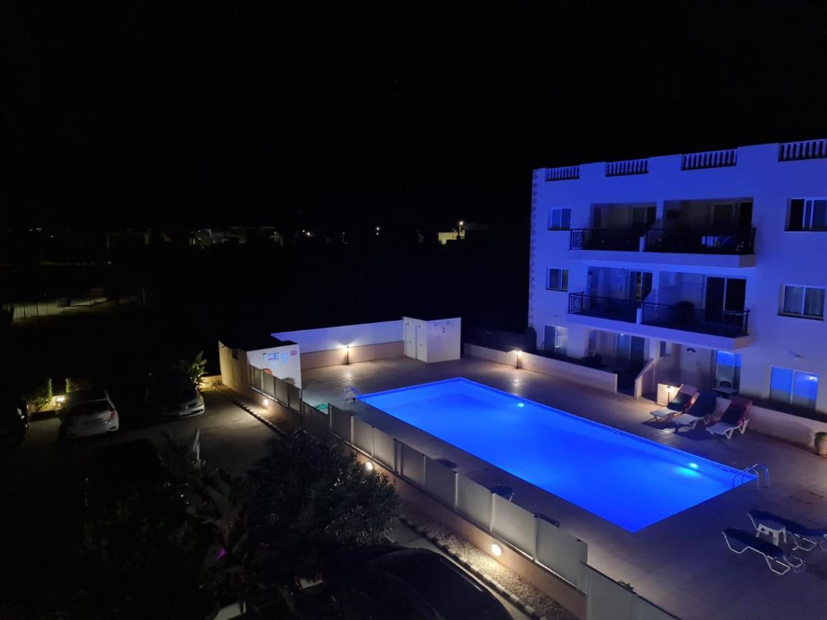 Stunning Views' With Pool Apartamento *