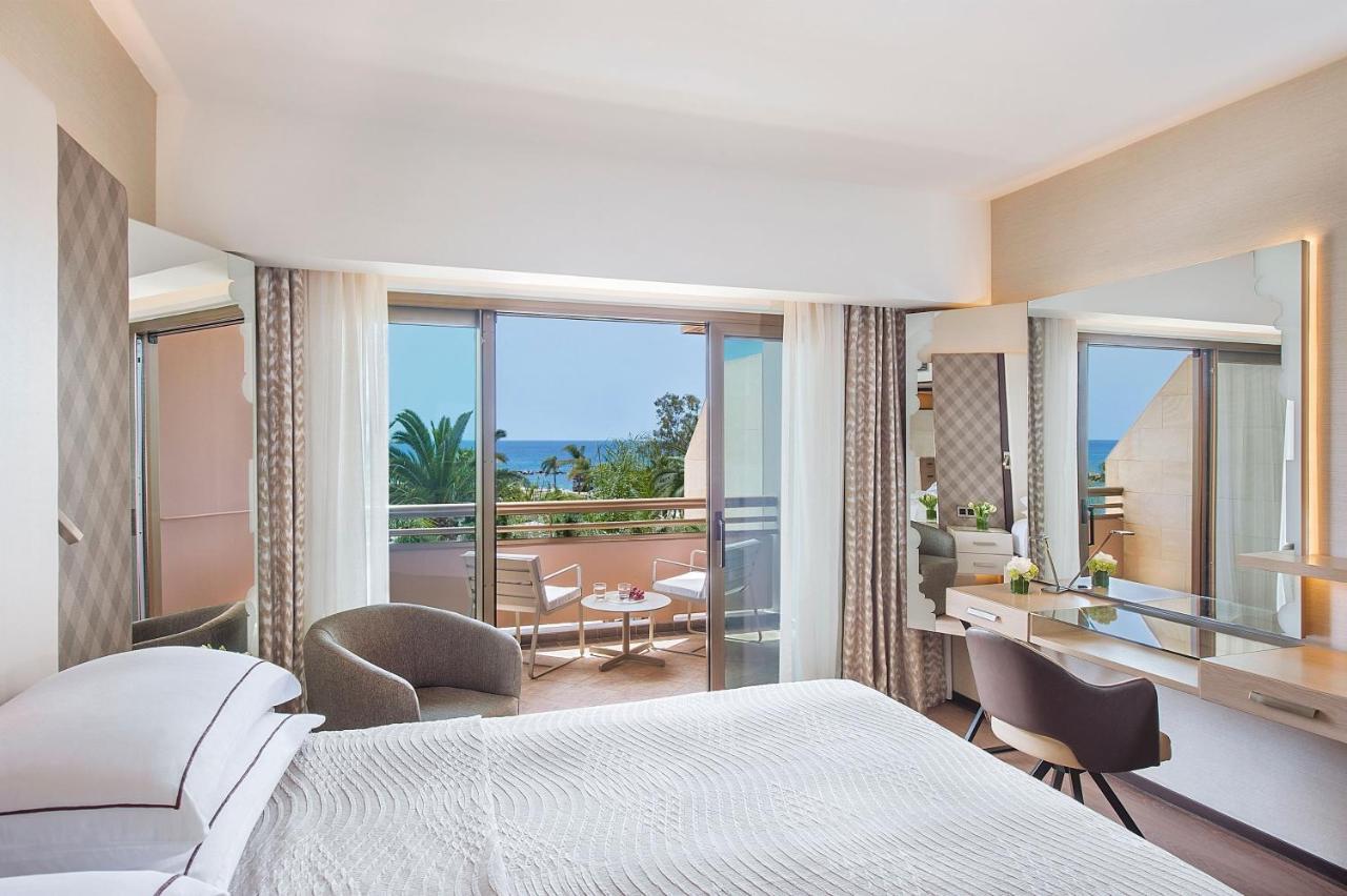 Four Seasons 5*