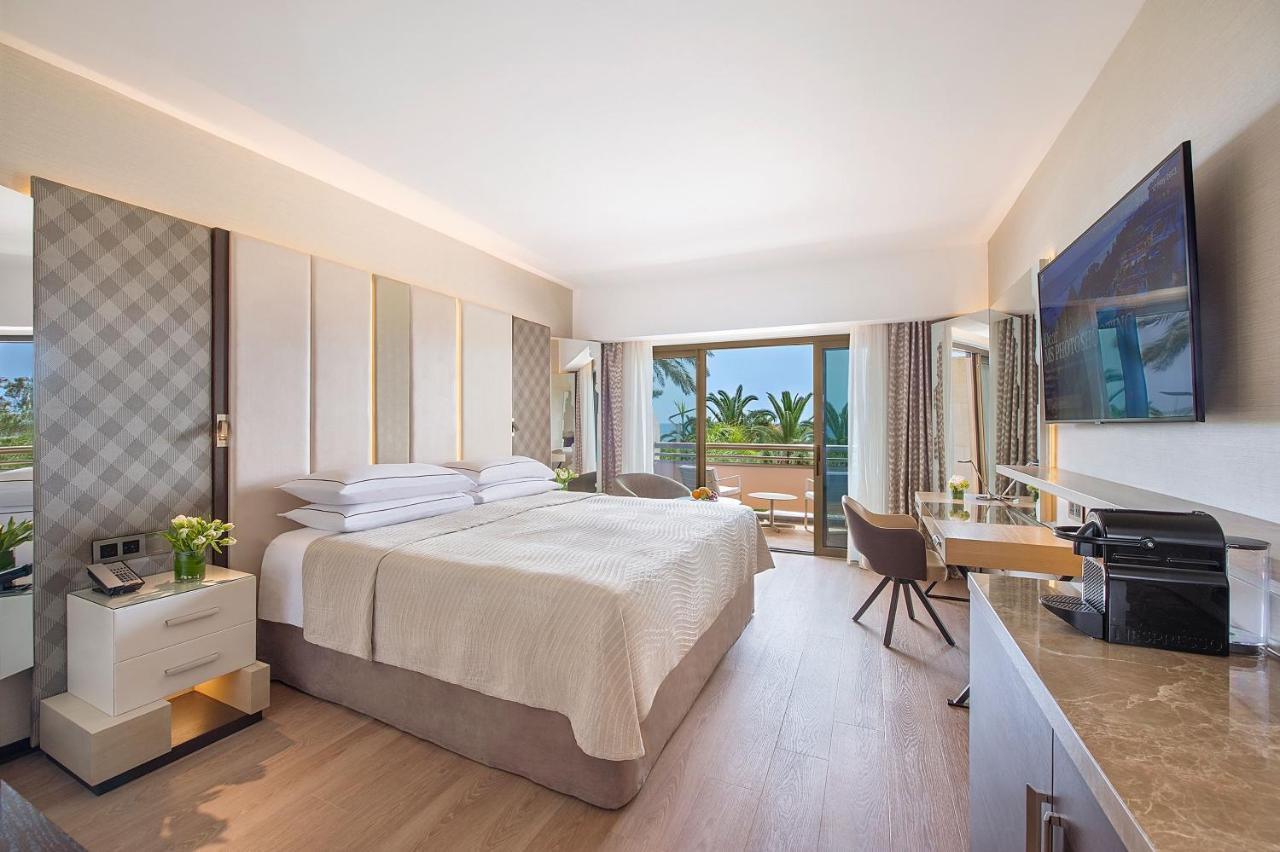 Four Seasons 5*