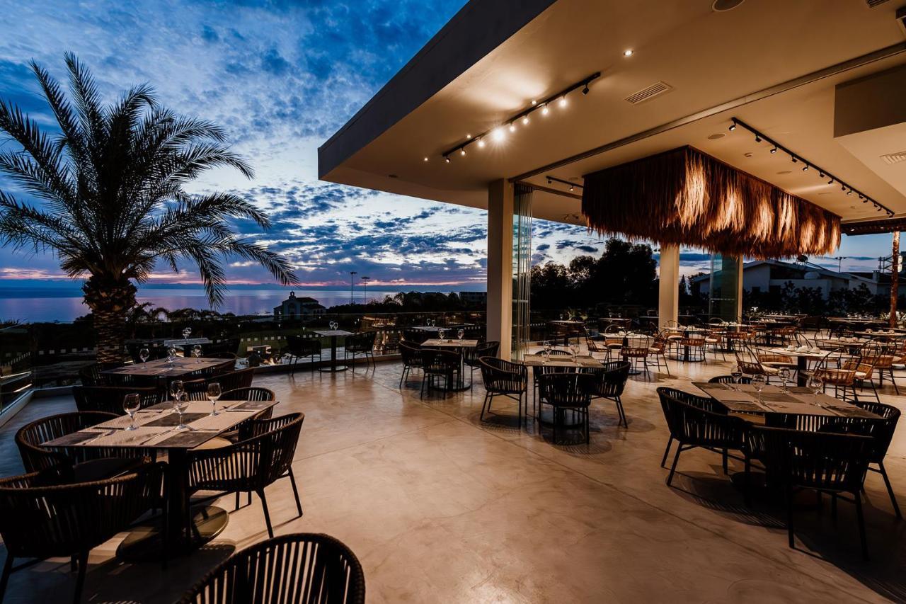 Cavo Zoe Seaside