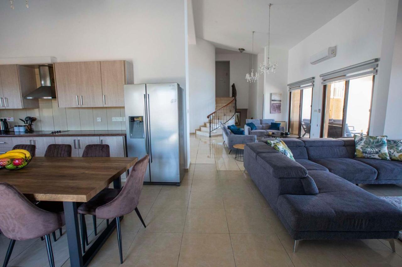 Villa Hills View