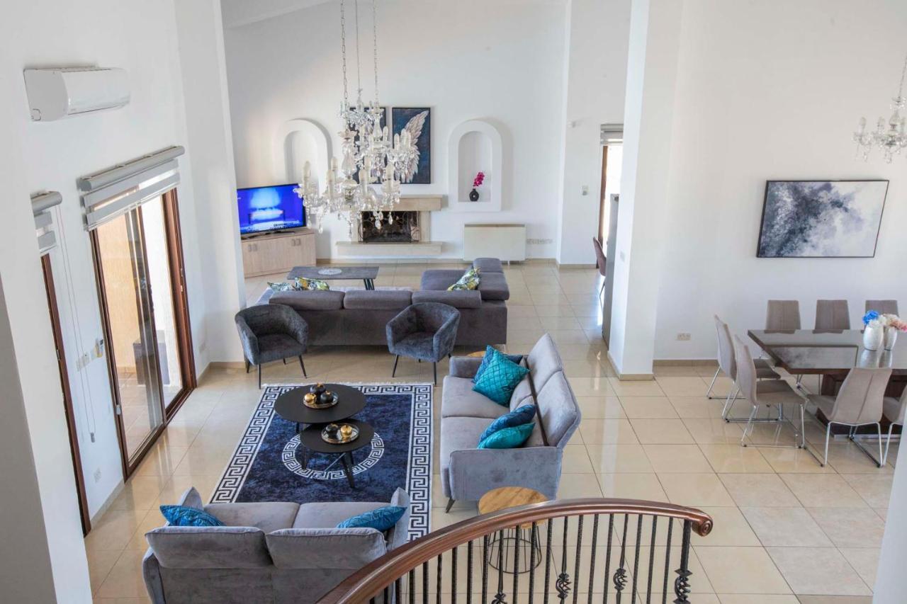 Villa Hills View *