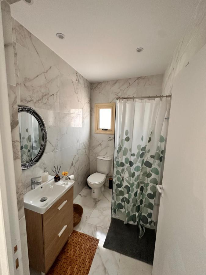 Aphrodites Apartment *