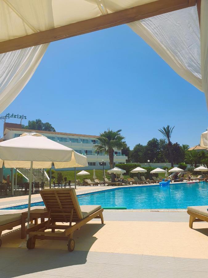 Hotel Adelais Bay