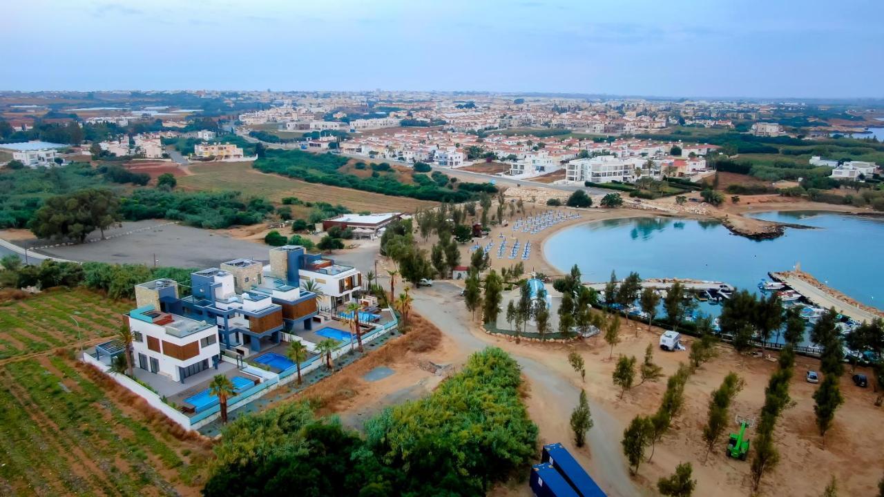 Sunrise Beachfront - 1 Villa Paralimni