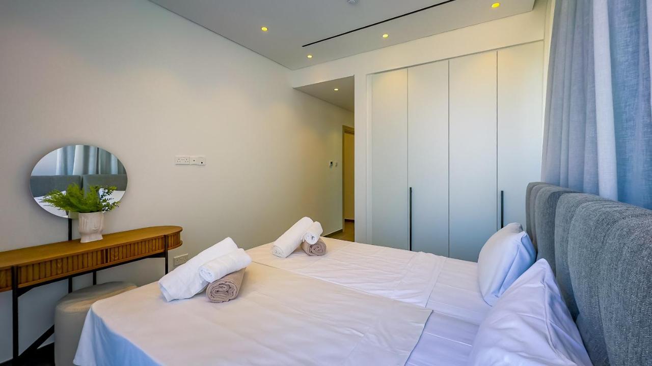 Villa Sunrise Beachfront - 1 *