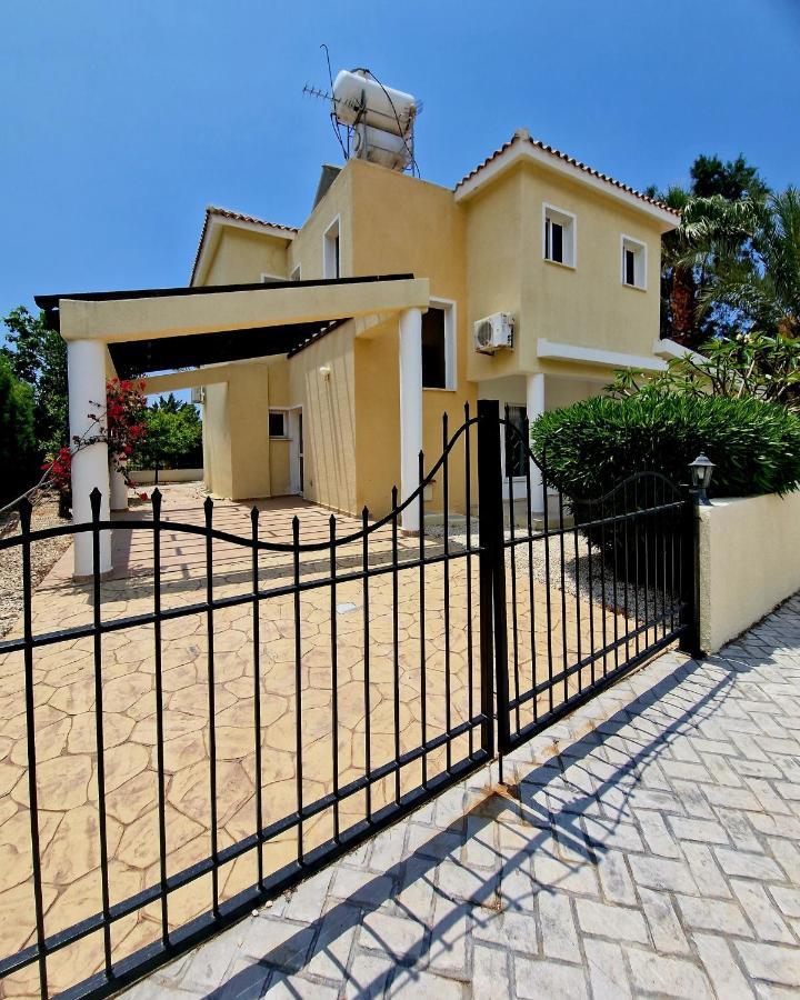 3 Bedroom Villa, Close To Coral Bay Strip And The Pousada *