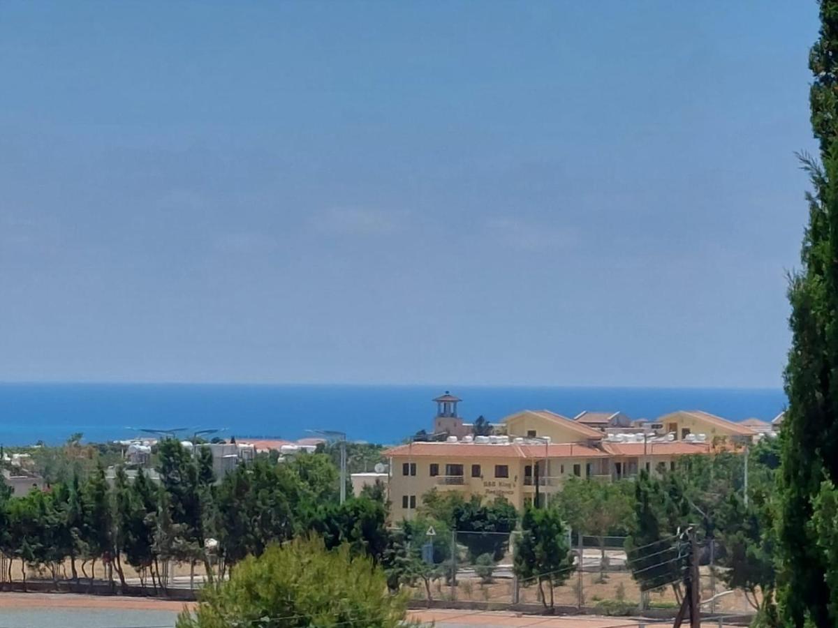 Stunning Views' With Pool *