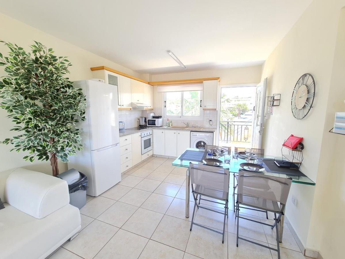 Apartamento Stunning Views' With Pool Paphos