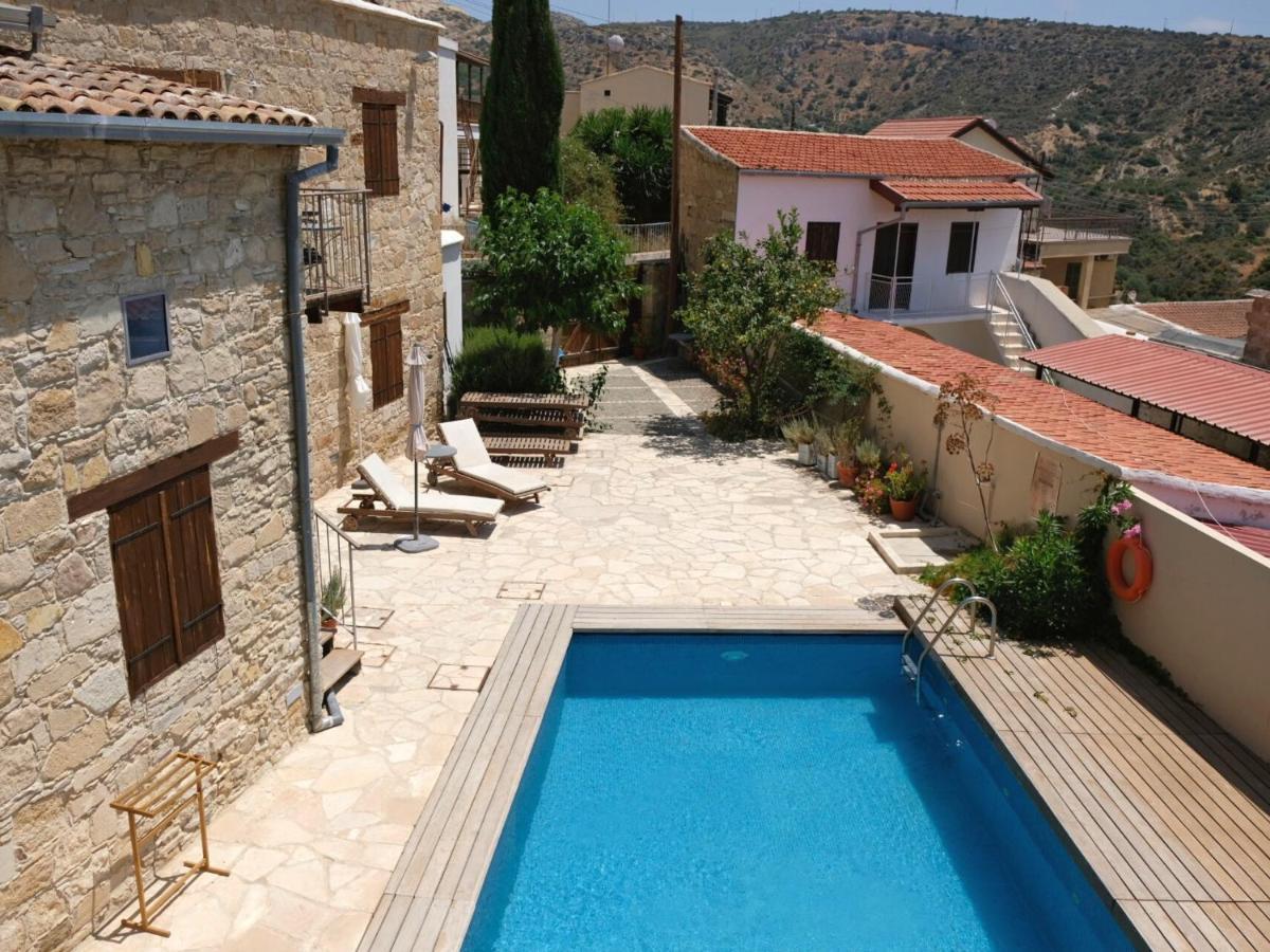 Apartment Evkarpos