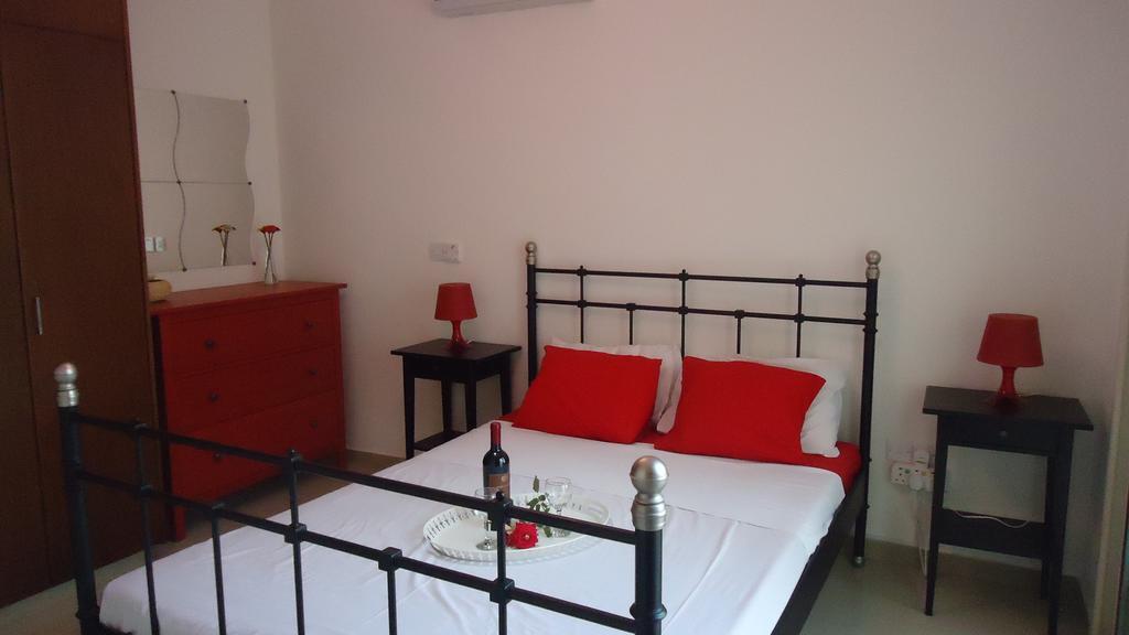 Loggin Holiday House * Peyia