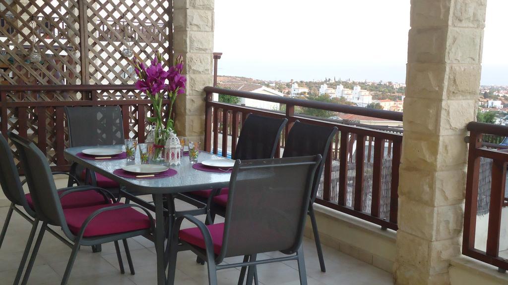 Loggin Holiday House Vakantiehuis Peyia