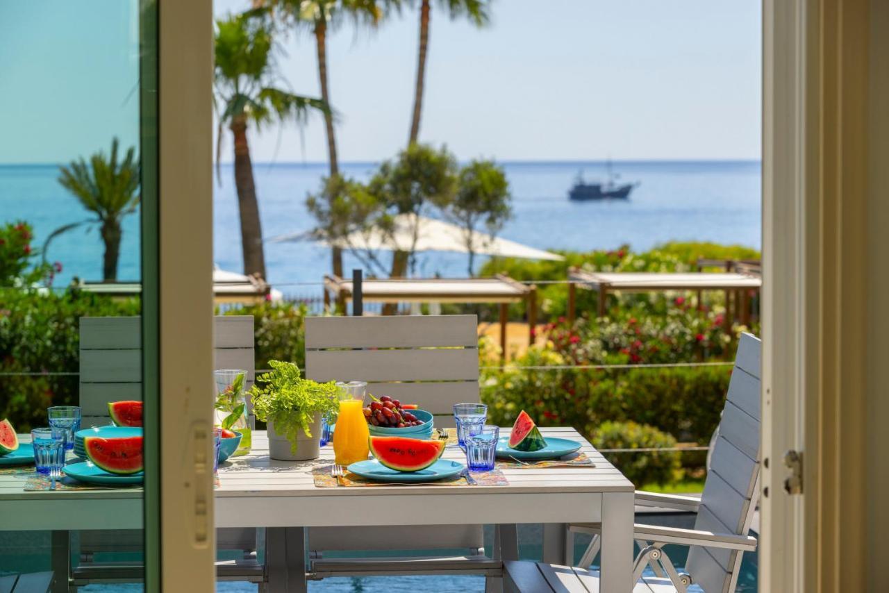Sunrise Zen Seafront Villa *