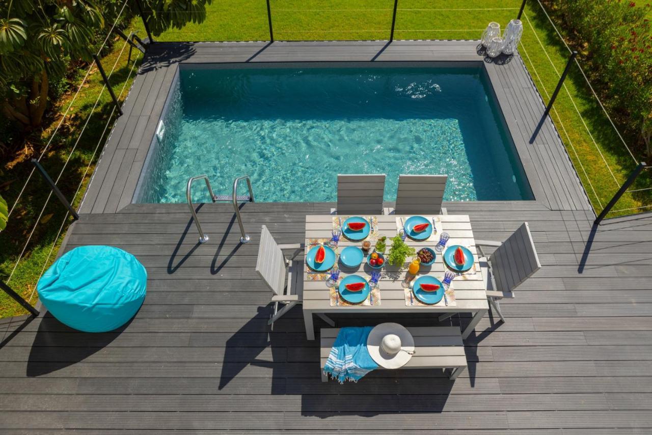 Sunrise Zen Seafront Villa *