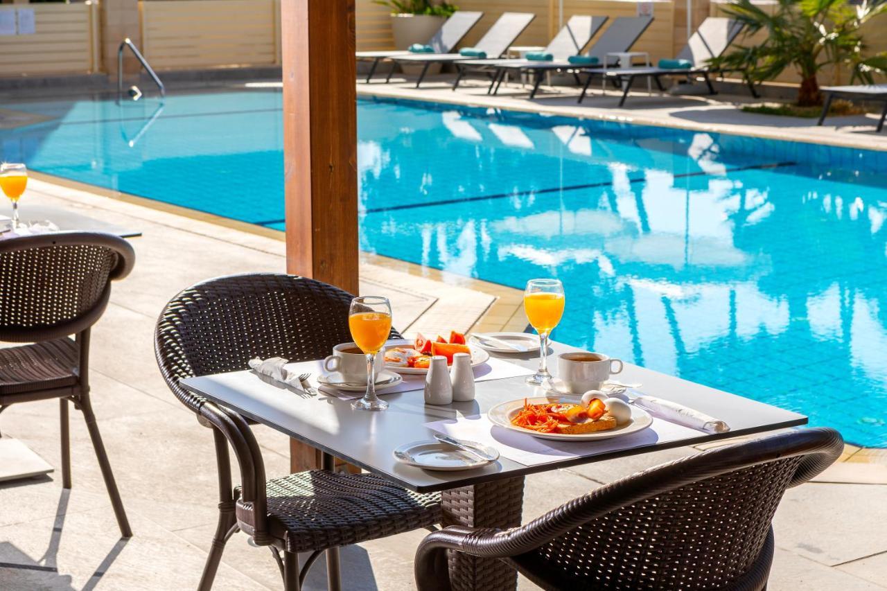 Kapetanios Hotel 3*