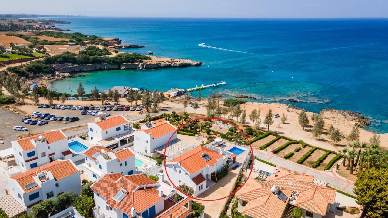 Front Aqua Marina By Ezoria Villa Paralimni