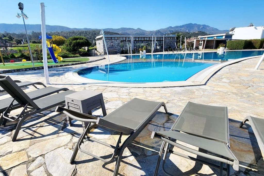 2 Bedroom Ground Floor * Kalogrea