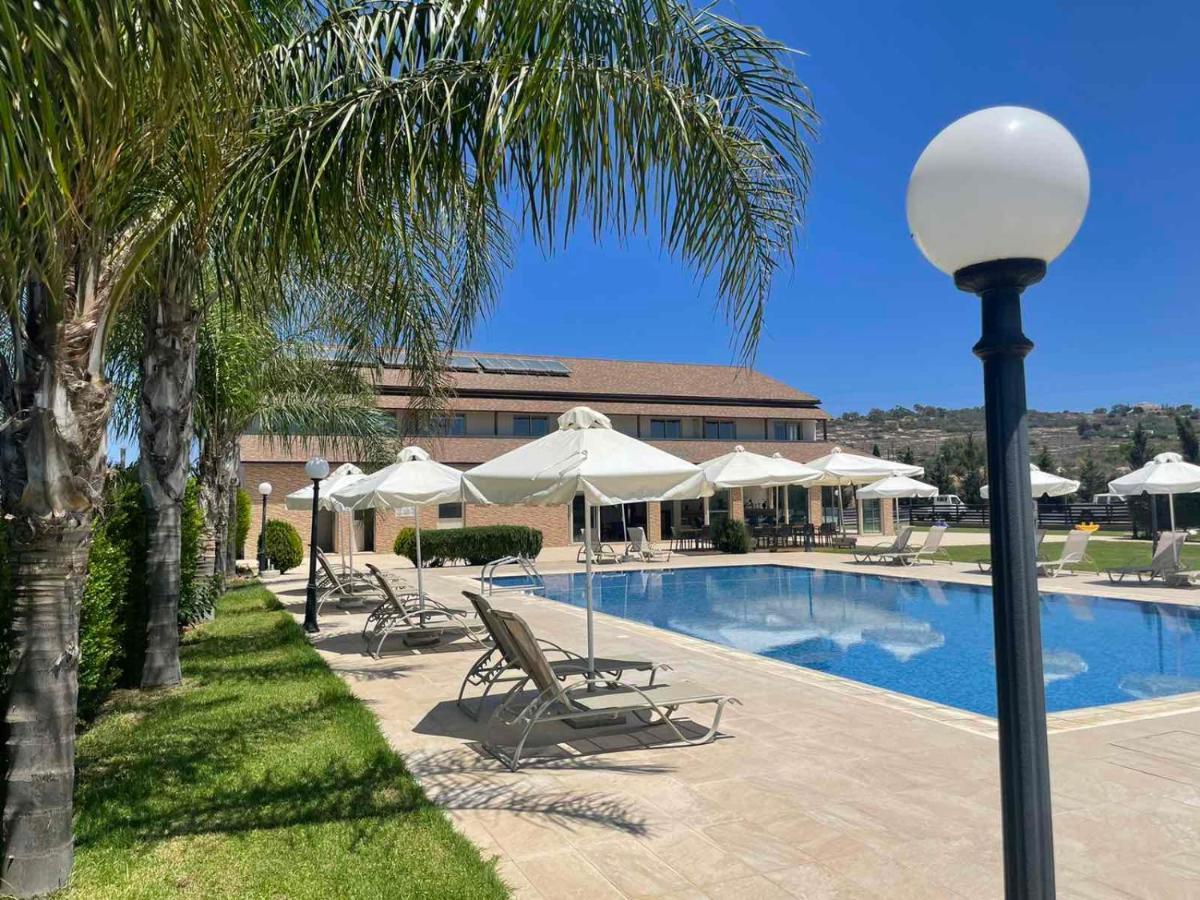 Pousada Protaras Tennis And Country Club *