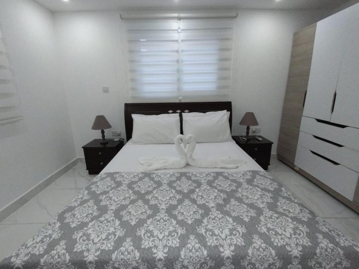 Seafront - 2 Bedroom Modern * Limasol