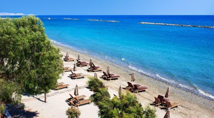 Seafront - 2 Bedroom Modern * Limasol