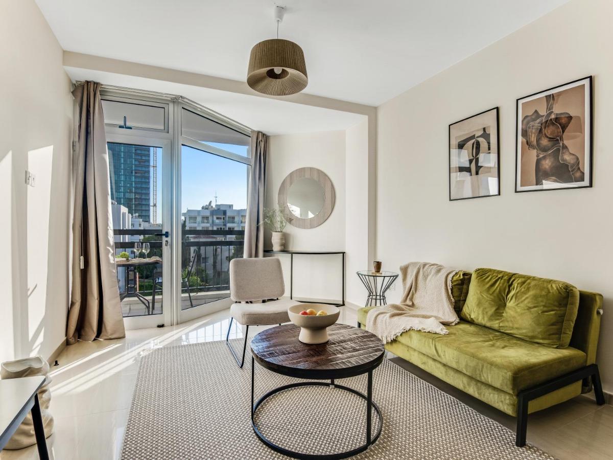 Appartement Marathon With Shared Pool