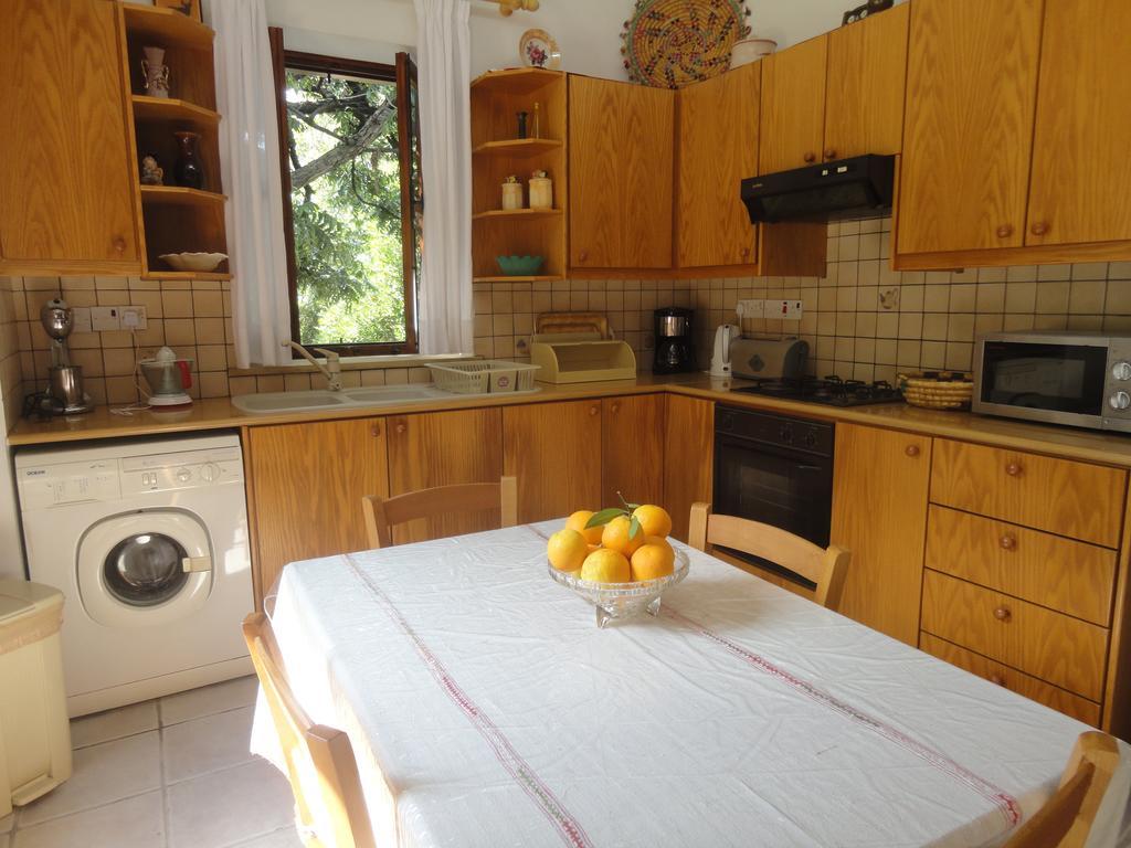 Apartment Spanos House Goudhi