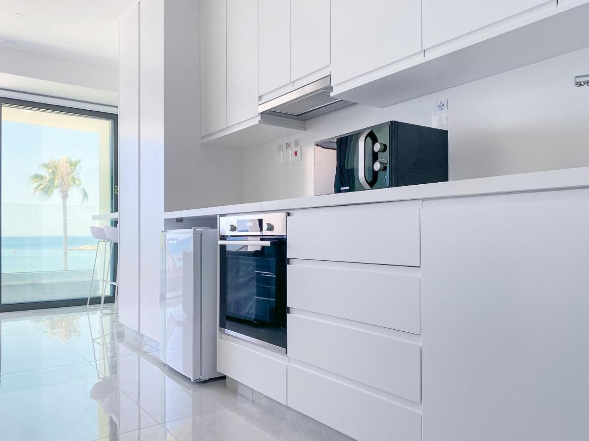 Phaedrus Living: Marina Sea View Flat 214 Emerald