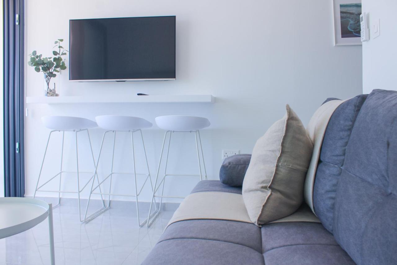Phaedrus Living: Marina Sea View Flat 214 Gold * Paphos
