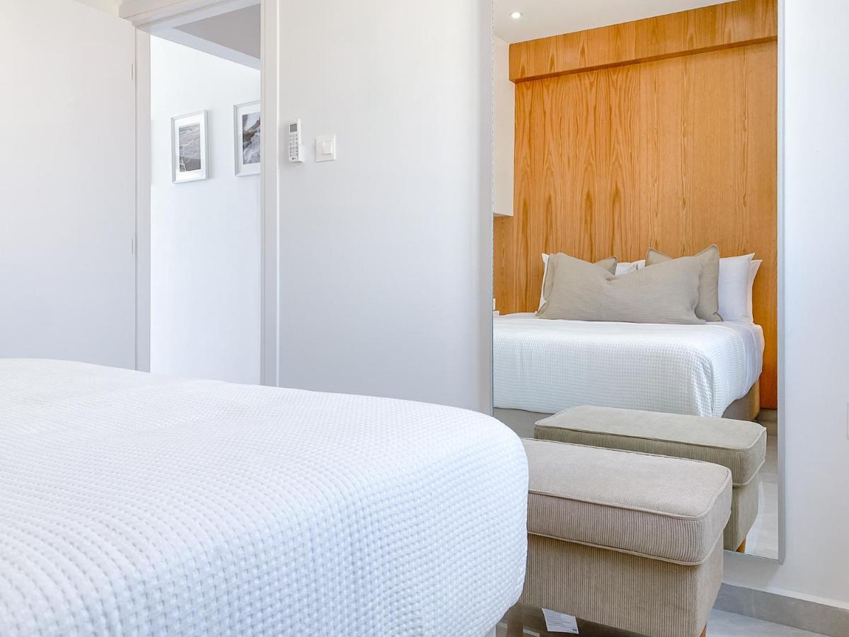 Phaedrus Living: Marina Sea View Flat 214 Gold *