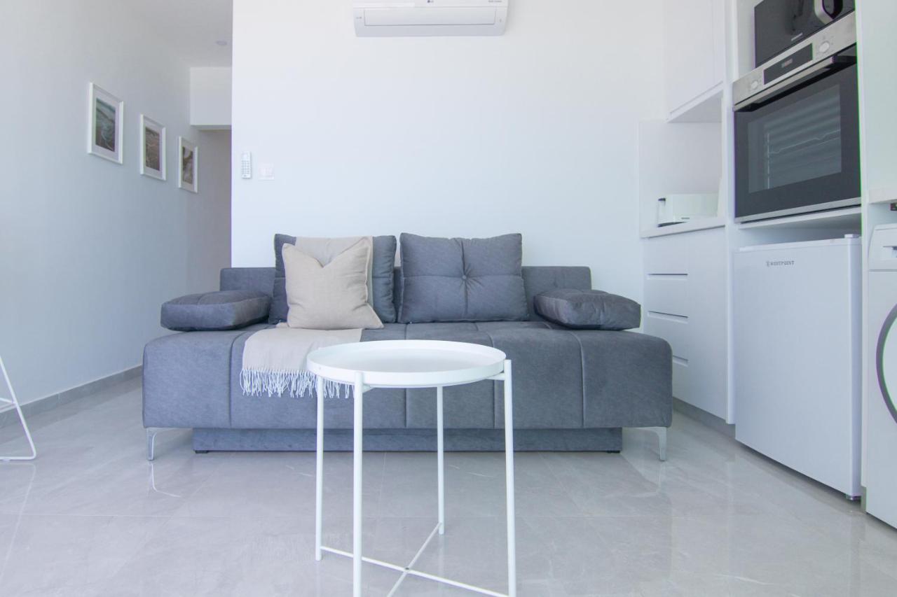 Phaedrus Living: Marina Sea View Flat 214 Gold Paphos