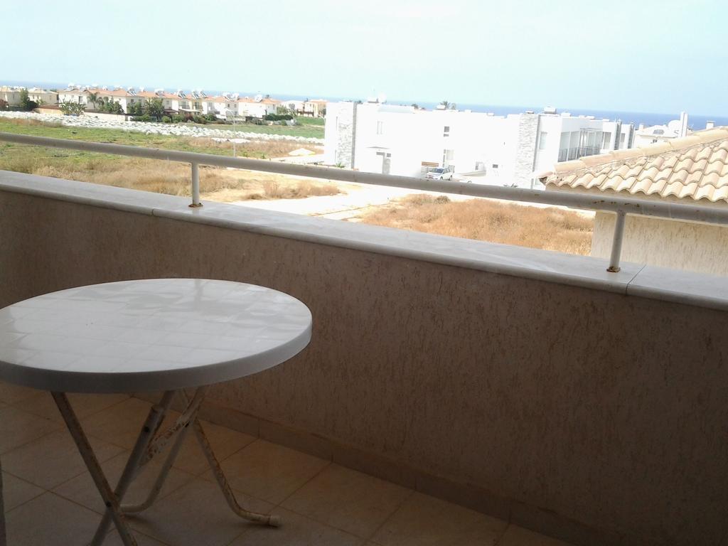 Artemis Karas Holidays Apartment