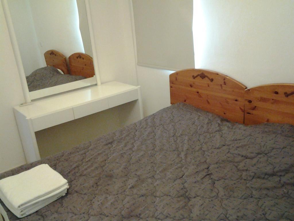 Artemis Karas Holidays * Paralimni